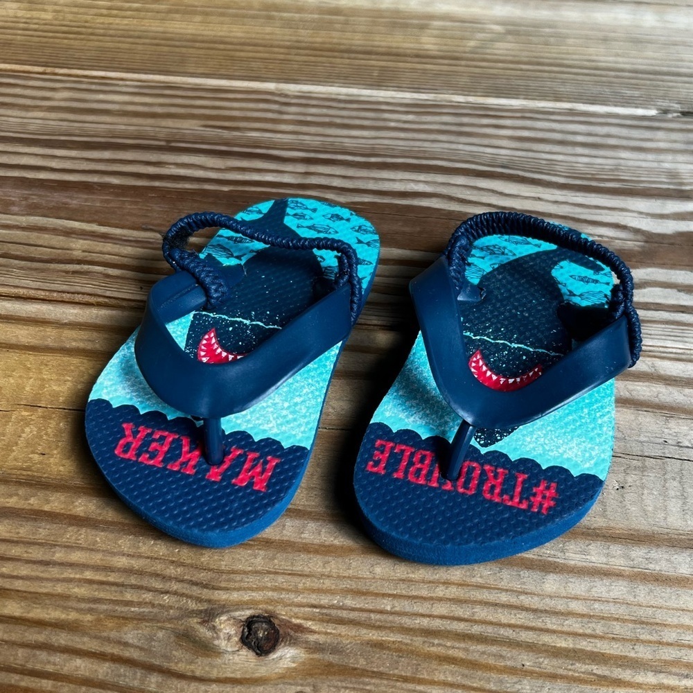 Infant baby toddler Blue Shark Flip Flops 4/5 - Picture 4 of 5